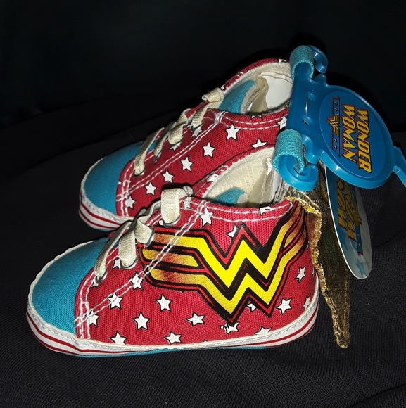 wonder woman baby shoes